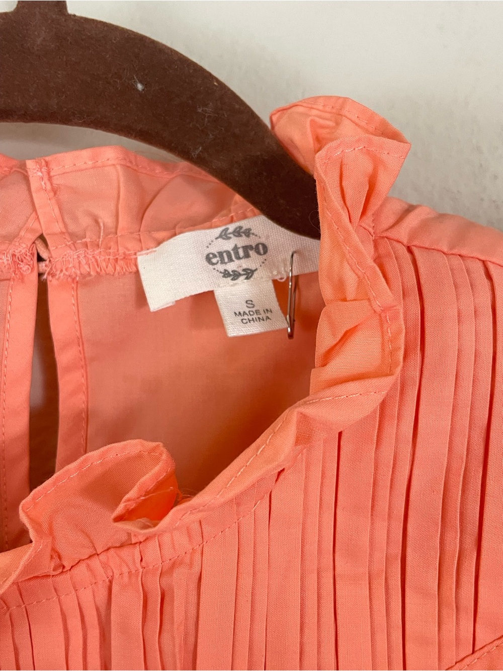 entro Orange Pleated Ruffle Neck Poplin Blouse Size Small - Picture 2 of 5